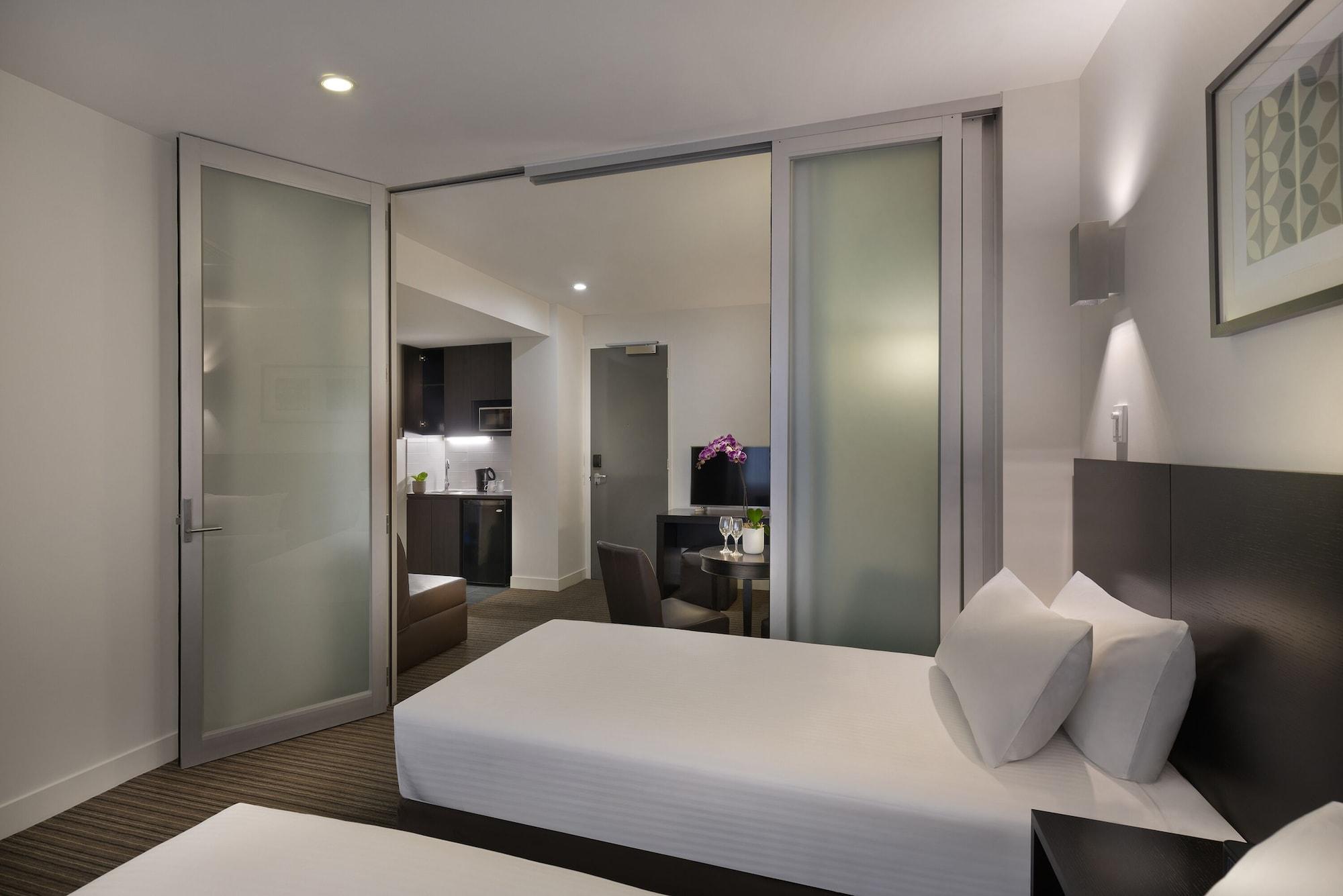 Causeway 353 Hotel Мелбърн Екстериор снимка