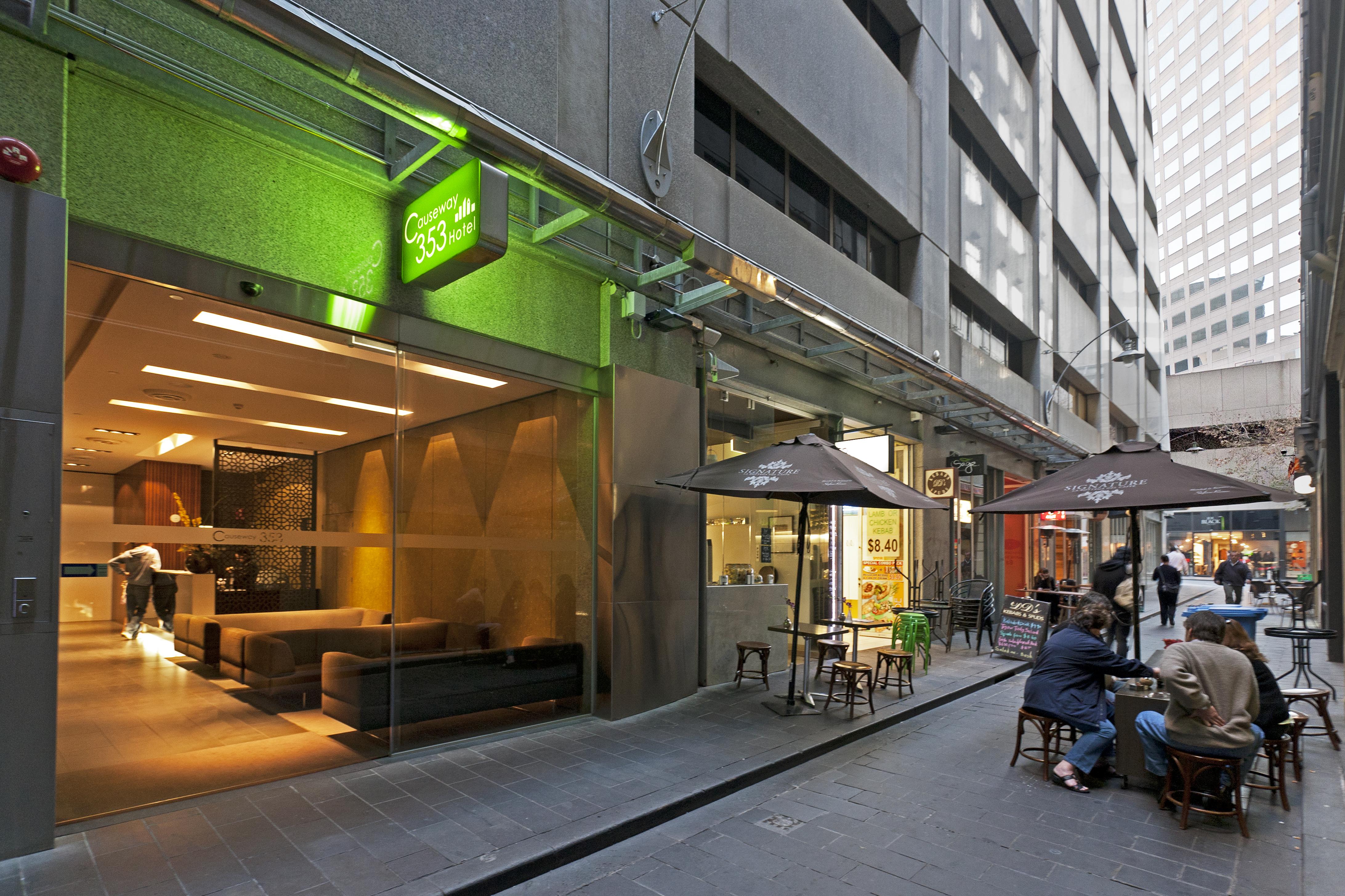Causeway 353 Hotel Мелбърн Екстериор снимка